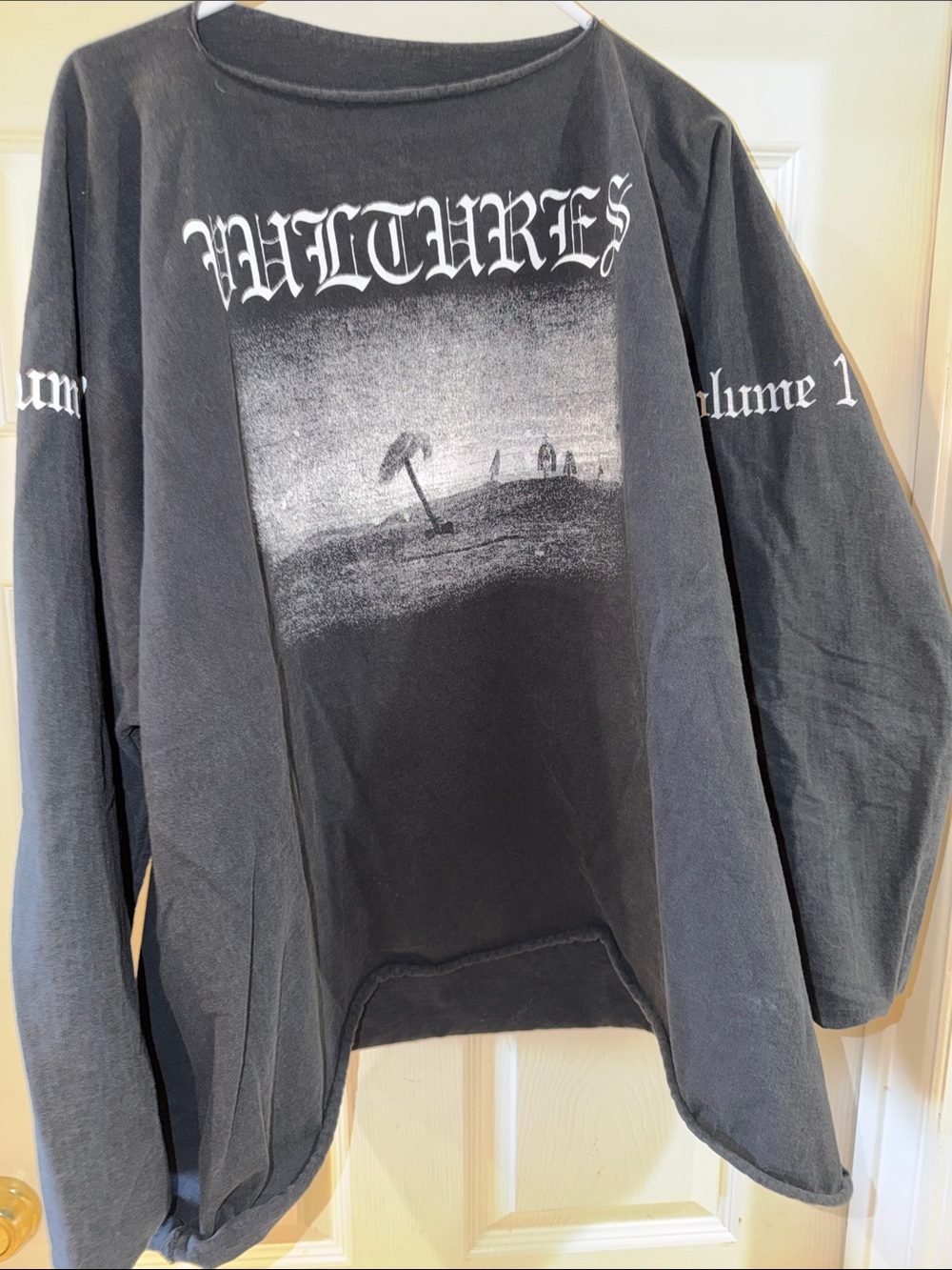 Kanye West Ye Vultures One Funky Design tee size 3